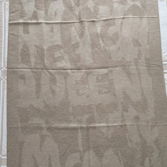 Alexander McQueen Graffiti Wool Silk Blend X-Large Scarf Tan - Picture 9 of 9